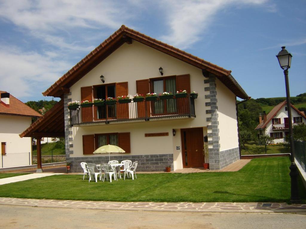Casa Rural Irugoienea Espinal-Auzperri Exterior photo
